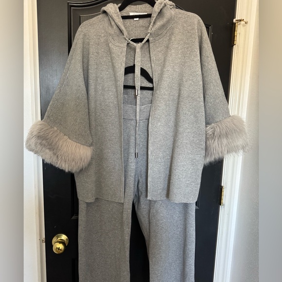 Chicos Gray Hooded knit jacket and pants with Faux Fur Trim - Picture 3 of 7